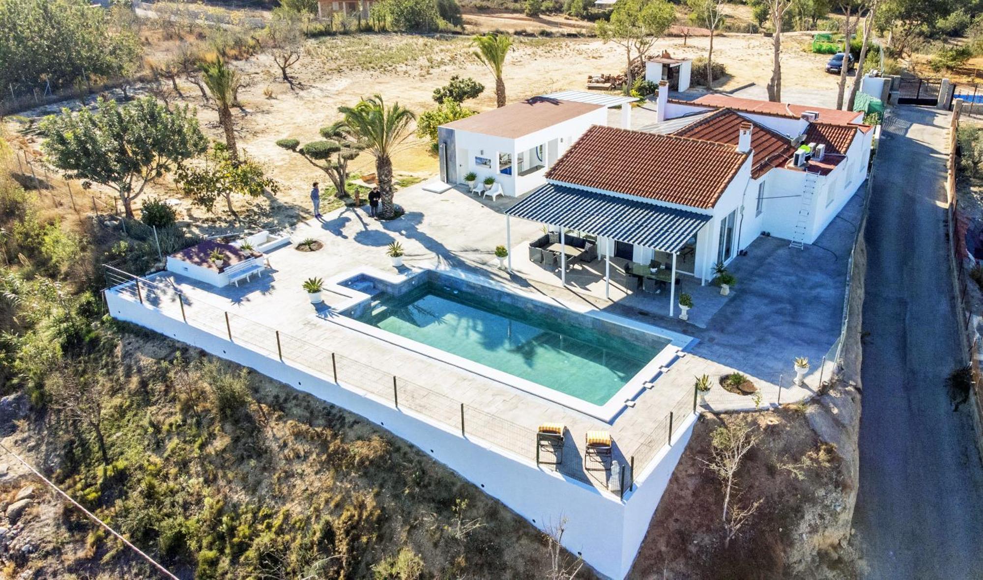 La Villa De Luz Torrent  Luaran gambar